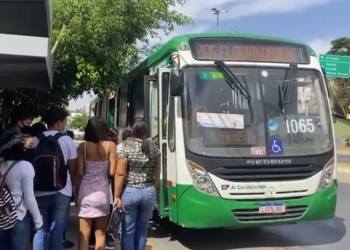 Paralisação de motoristas em Cuiabá: Empresa culpa Prefeitura por atraso nos alários