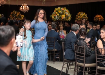 Primeira-dama do Estado recebe homenagens e título de embaixadora em evento de diversidade