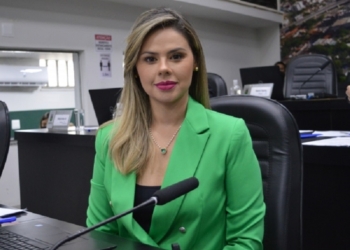 Michelly agradece interesse do PL, mas afirma que segue no União por compromisso com governador