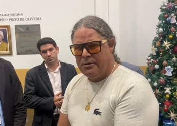 Vídeo mostra confusão de aliado de Emanuel com Abílio