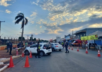 Operação Lei Seca prende quatro motoristas e remove 51 veículos em Várzea Grande