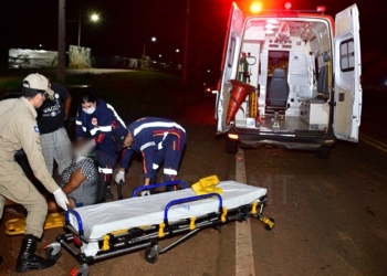 Carro atropela vaca em Anel Viário e mãe e filha ficam feridas em acidente