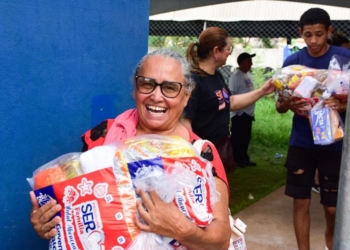 Moradores beneficiados com Natal Abençoado itinerante afirmam que a data será especial