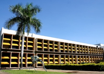 UFMT lamenta morte de professor que atuou na universidade por 31 anos
