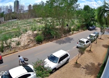 Suspeito de furtar estepes de carros em Cuiabá é preso após ser identificado em vídeo