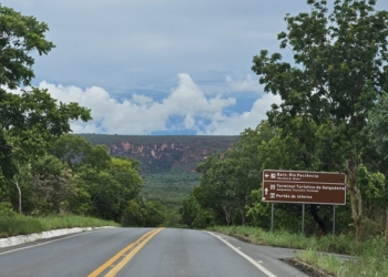 Trânsito no Portão do Inferno na Rodovia Emanuel Pinheiro é reaberto em meia pista