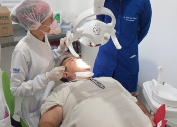 CEO Tijucal realiza mutirão para entregar 104 próteses dentárias para pacientes