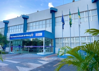 Seduc divulga resultado preliminar dos 100 estudantes selecionados para intercâmbio na Inglaterra