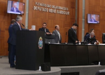 Pedido de vista durante parecer da CCJR adia votação da mensagem que altera política da pesca