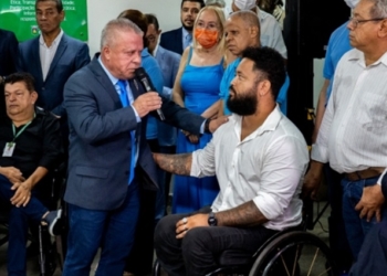 Presidente Chico 2000 celebra entrega de elevador e destaca respeito aos cidadãos