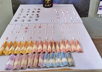 Dupla é presa em flagrante com 80 porções de entorpecentes no bairro Pirineu em VG