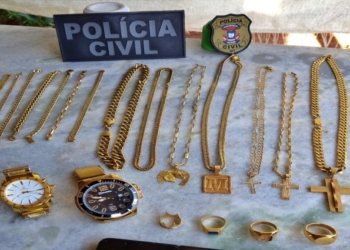 Polícia Civil cumpre mandado de busca e recupera joias roubadas em Barra do Garças