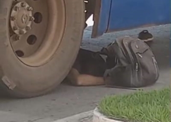 Motoqueiro morre atropelado por um ônibus na Avenida Fernando Corrêa, em Cuiabá