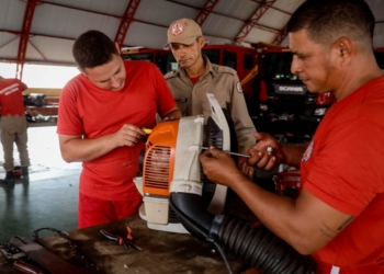 Bombeiros fazem capacitação de manuseio de equipamentos de combate aos incêndios florestais