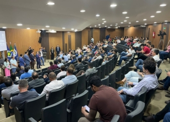 Cartilha sobre Gestão em Ano de Eleição é lançada no Seminário da AMM e TCE-MT