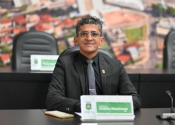 Após voto pró-Emanuel, vereador afirma que vai seguir no União Brasil