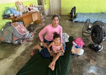 Deputado Wilson Santos visita famílias despejadas do assentamento Brasil 21