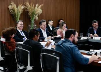 Governador afirma que projetos de servidores têm gerado economia para os cofres do Estado