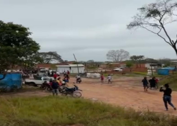 Motorista perde o controle de carreta na BR-364 e morre ao sofrer acidente na Serra de São Vicente