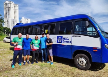 Estado entrega micro-ônibus a Centro de Referência Paralímpico de Várzea Grande