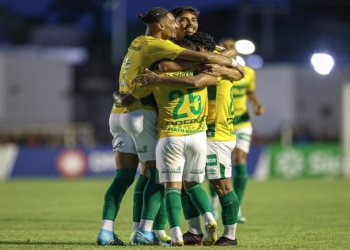 Cuiabá vence o Luverdense com gol contra bizarro e larga em vantagem na semifinal do Estadual
