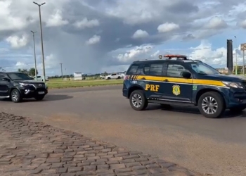 Comitiva de Bolsonaro chega a Diamantino e ex-presidente é recebido com carreata pela cidade