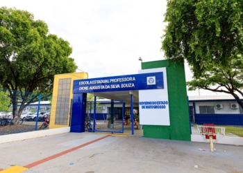 Escolas estaduais em Cuiabá recebem investimentos em infraestrutura e tecnologia
