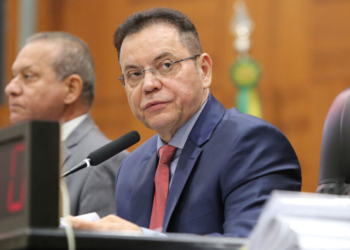 Botelho repudia ação do MP sobre policiais que prenderam jovem assassino de motoristas de aplicativos