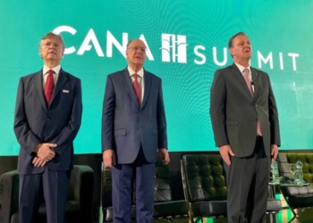 Ministro Carlos Fávaro participa da abertura do Cana Summit, em Brasília