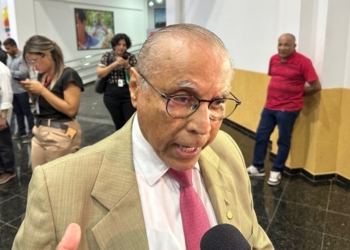 Júlio diz que câmeras em treinos militares evitarão incidentes tristes e vergonhosos