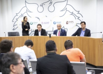 Deputado Júlio Campos é reconduzido à presidência e comandará CCJR em 2024