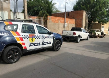 Funcionários de empresa que foram sequestrados por faccionados são resgatados por PMs