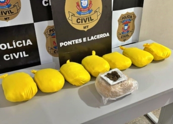 Traficante monitorado por tornozeleira é preso com oito tabletes de maconha