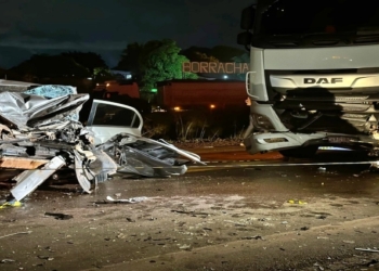 Motorista morre em colisão frontal com caminhão na BR-070; criança foi socorrida
