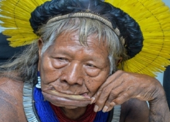 Cacique Raoni recebe Prêmio de Direitos Humanos em Mato Grosso