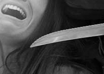 Mulher é resgatada após ser mantida em cárcere privado e ameaçada com faca no pescoço