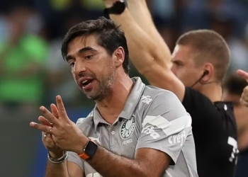 Abel dá boas-vindas a Petit no futebol brasileiro e indica caminho para sucesso; “gerir expectativas”
