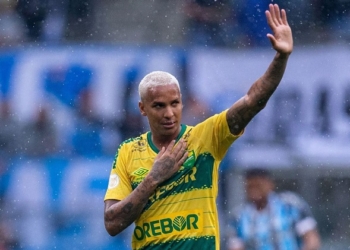 Empresário de Deyverson detona Dresch após atleta ser reintegrado ao elenco do Cuiabá