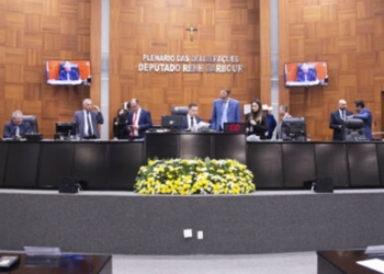PL do governo que aliena áreas para moradias em Cuiabá e VG tem pedido de vista
