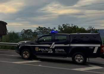 Polícia Civil prende mulher por uso de documento falso em Santo Antônio de Leverger