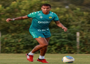 Reintegrado ao elenco, Deyverson pode voltar a atuar com a camisa do Cuiabá após 49 dias