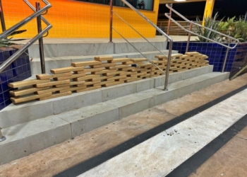 Após perseguição, PRF apreende 75 tabletes de maconha no porta-malas de carro