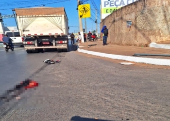 Mulher tem corpo mutilado após ser atropelada por caminhão em Cuiabá