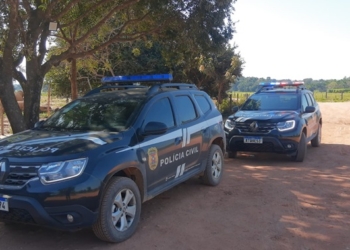 Duas pessoas são presas por envolvimento na morte de dois jovens