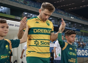 Empereur lamenta empate em duelo direto mas vê melhora no Cuiabá: “vamos lutar até o final”