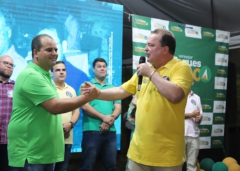 Avalizado por Max e Garcia, candidato Ilde reúne mais de 3 mil pessoas no Cidade Alta