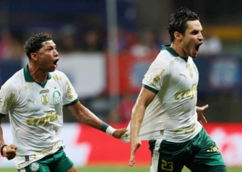 Palmeiras vence o Bahia de virada e encurta distância para o líder Botafogo