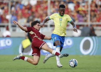 Brasil empata com Venezuela e perde chance de vice-liderança