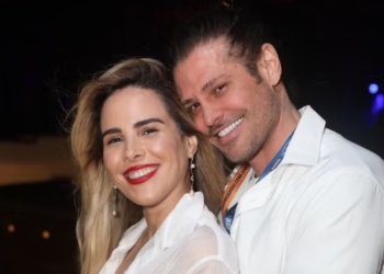 Wanessa Camargo e Dado Dolabella curtem romance em cruzeiro de Zezé: ‘Grudadinhos’