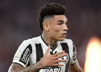 Vivendo temporada mágica, atacante cuiabano pode pintar no Arsenal em 2025